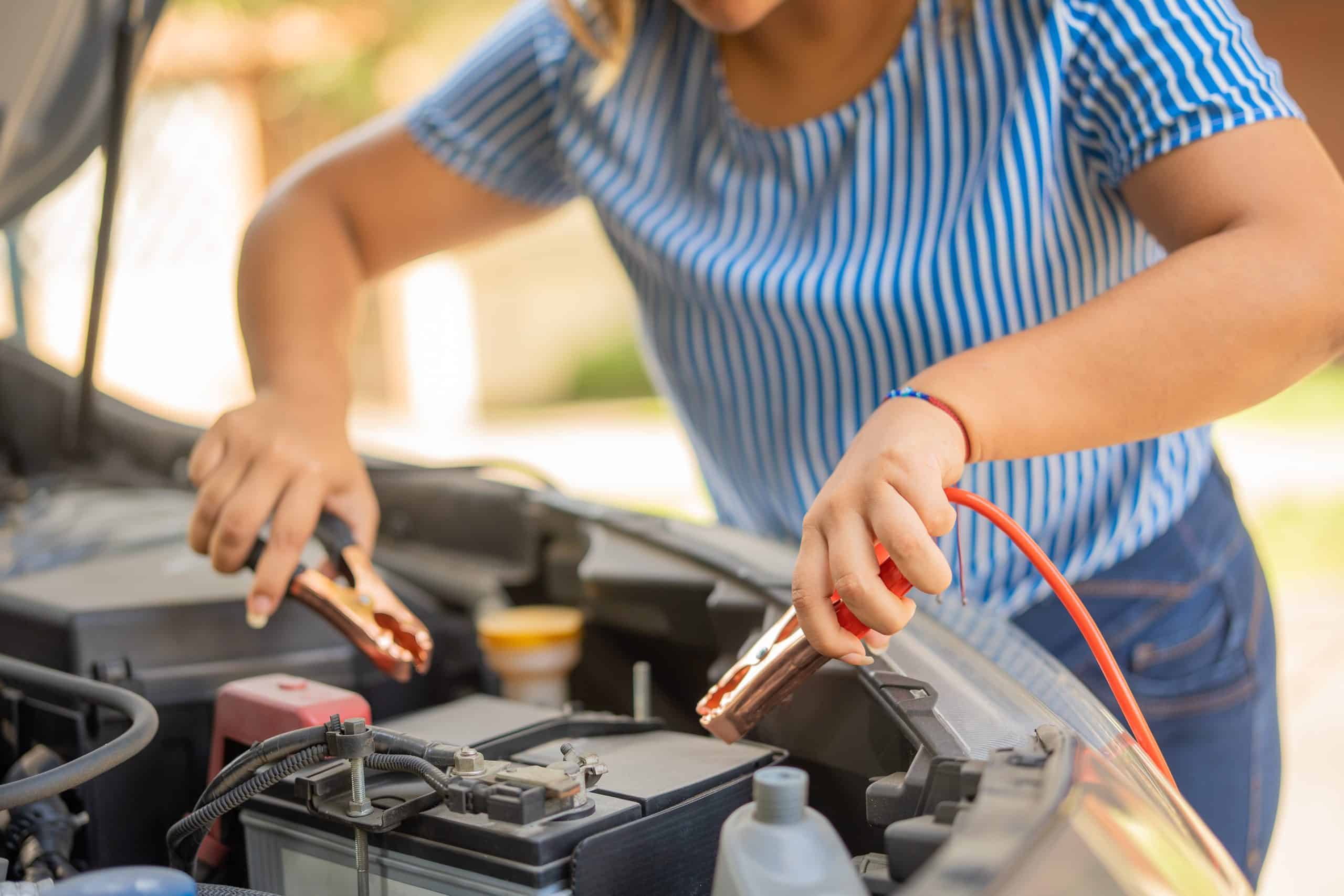 Read more about the article  5 Signs That Your Car Battery Needs a Boost or Jump-Start